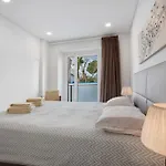 Casa Dos Terracos T2 Rc アパート