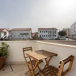 Casa Dos Terracos T2 Rc アパート *
