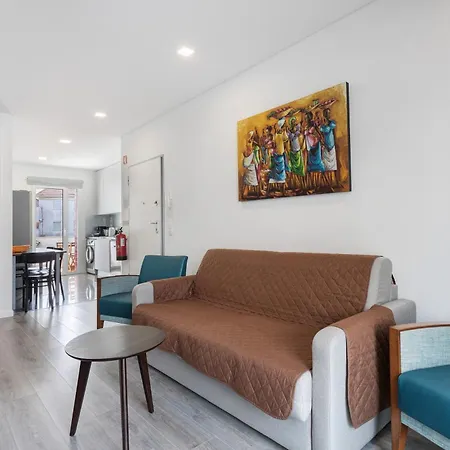 Casa Dos Terracos T2 Rc * Сан-Мартинью-ду-Порту