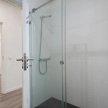 Casa Dos Terracos T2 Rc Сан-Мартинью-ду-Порту